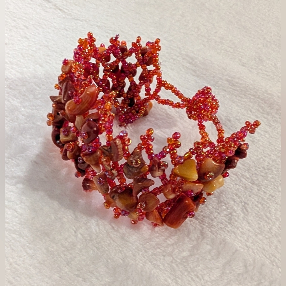 Coral & beads bracelet, gorgeous red and brown colors